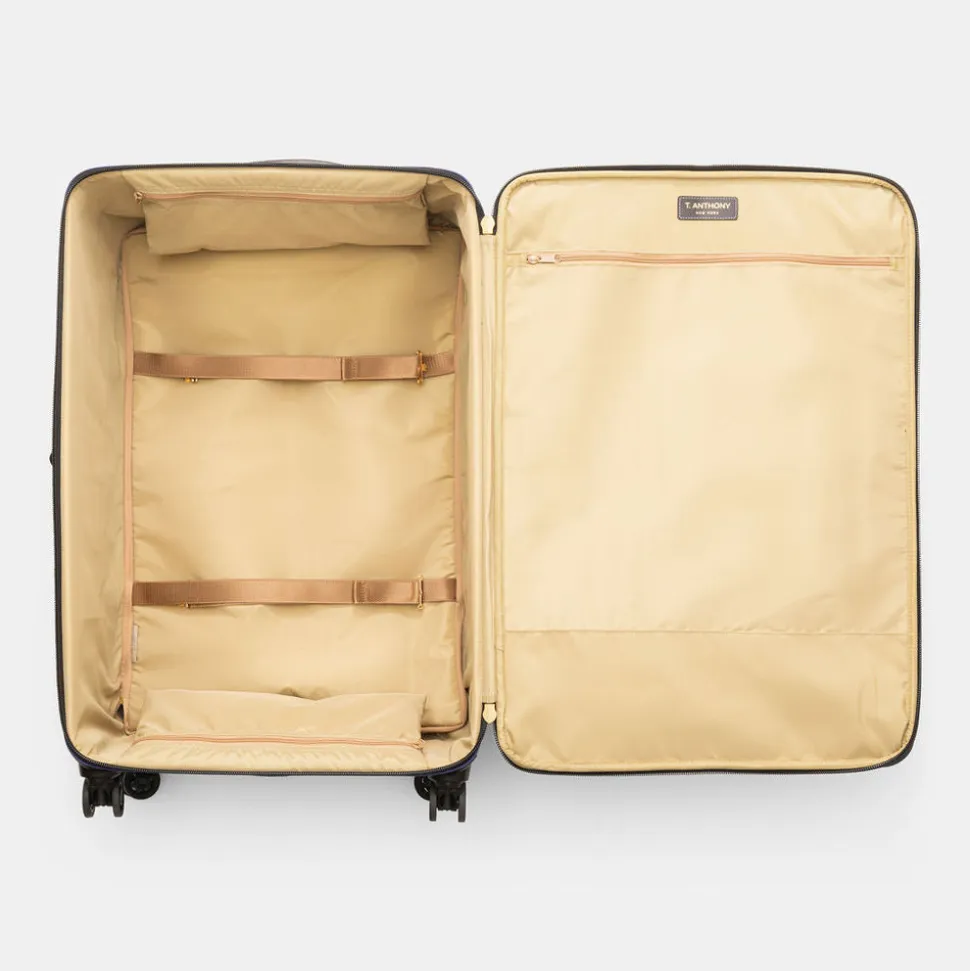31" Lightweight Wheeled Case