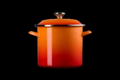 8 qt. Stockpot in Flame