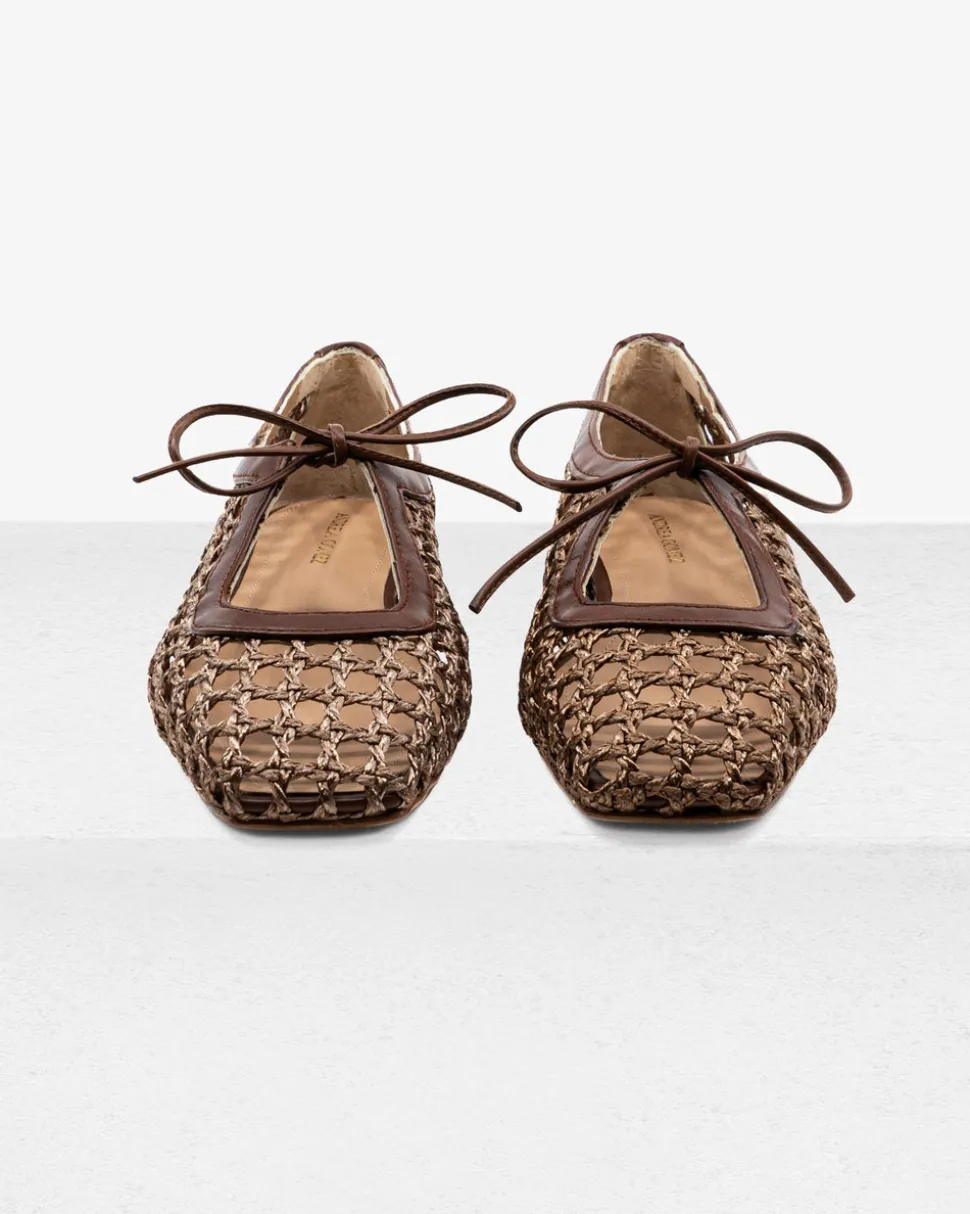 Amelia Brown Raffia