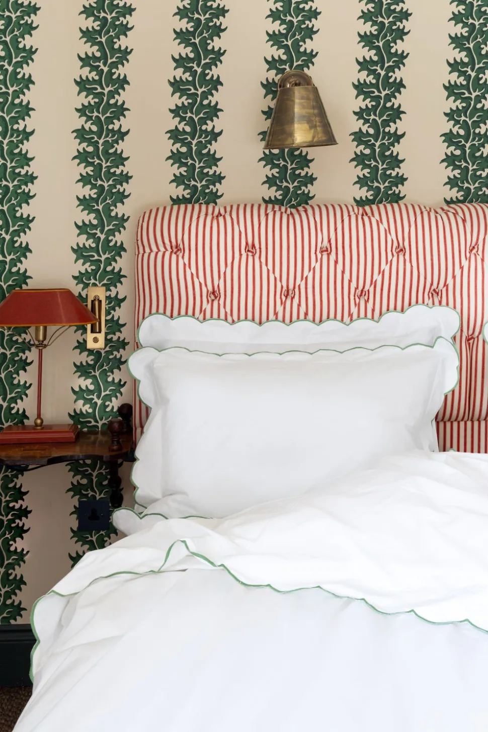 Annabelle Scalloped Bed Linen