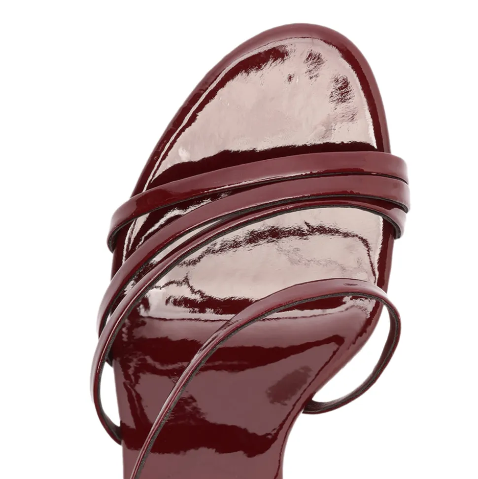 Annie Curve Patent Sandal in Vino