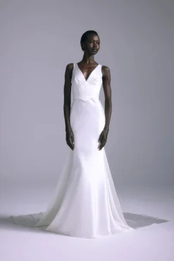 Aoki Gown
