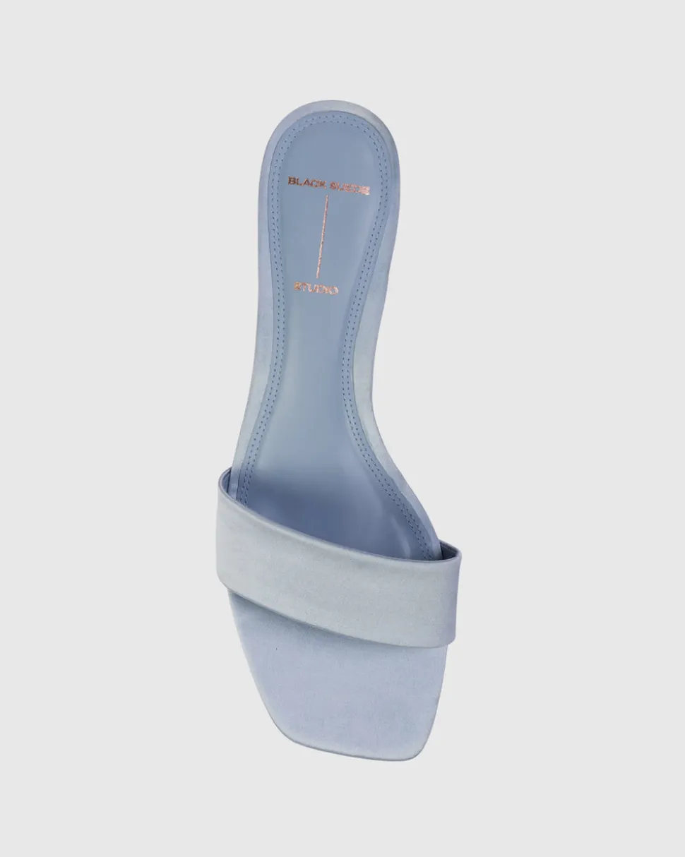 Avery 35 in Blue Satin