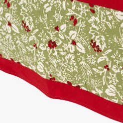 Baies de houx Tablecloth in Red & Green