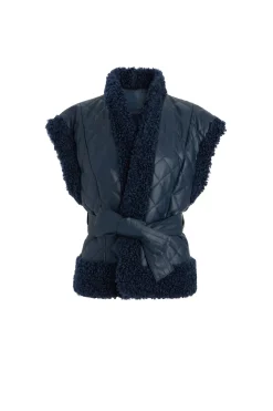 Beatrice Vest in Naval