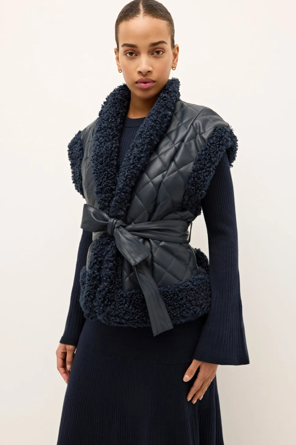 Beatrice Vest in Naval