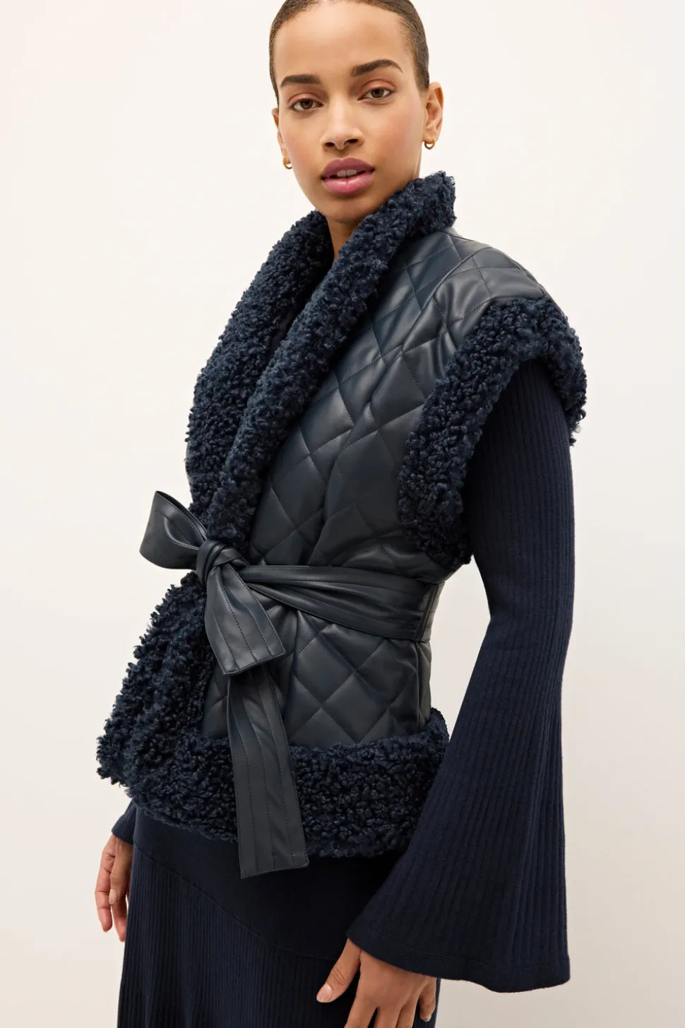 Beatrice Vest in Naval