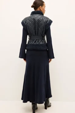 Beatrice Vest in Naval