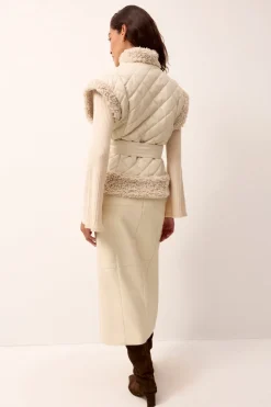 Beatrice Vest in Polar