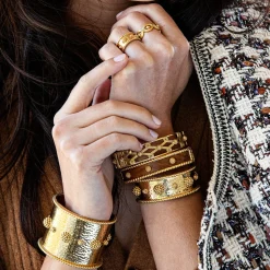 Berry Cuff in Gold