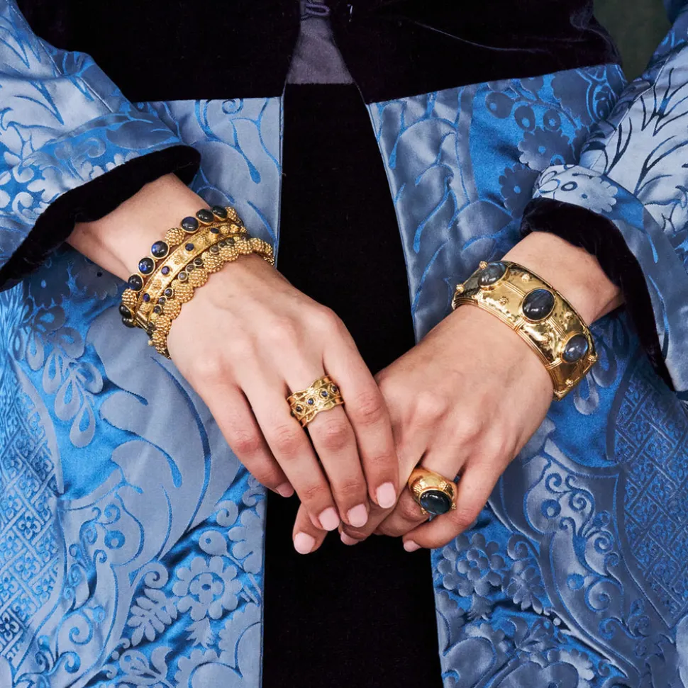 Berry Eternity Hinged Bangle in Gold