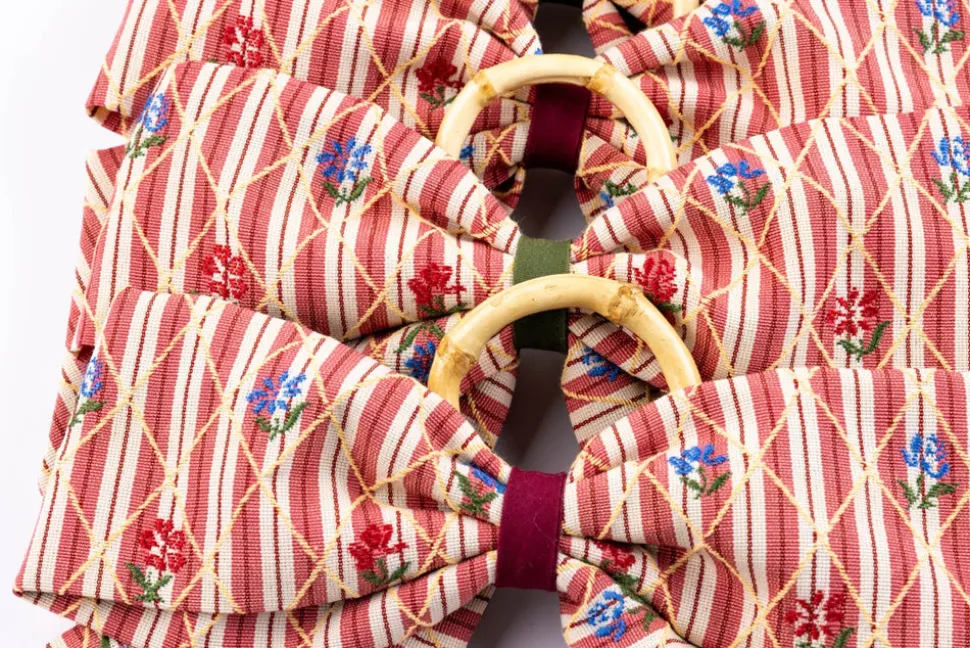 Bistro Charm Napkin Rings in Red, Set of 4