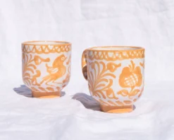 Casa Melocoton Mug with Hand-painted Designs