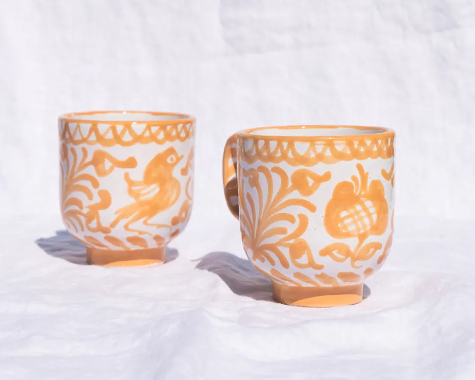 Casa Melocoton Mug with Hand-painted Designs