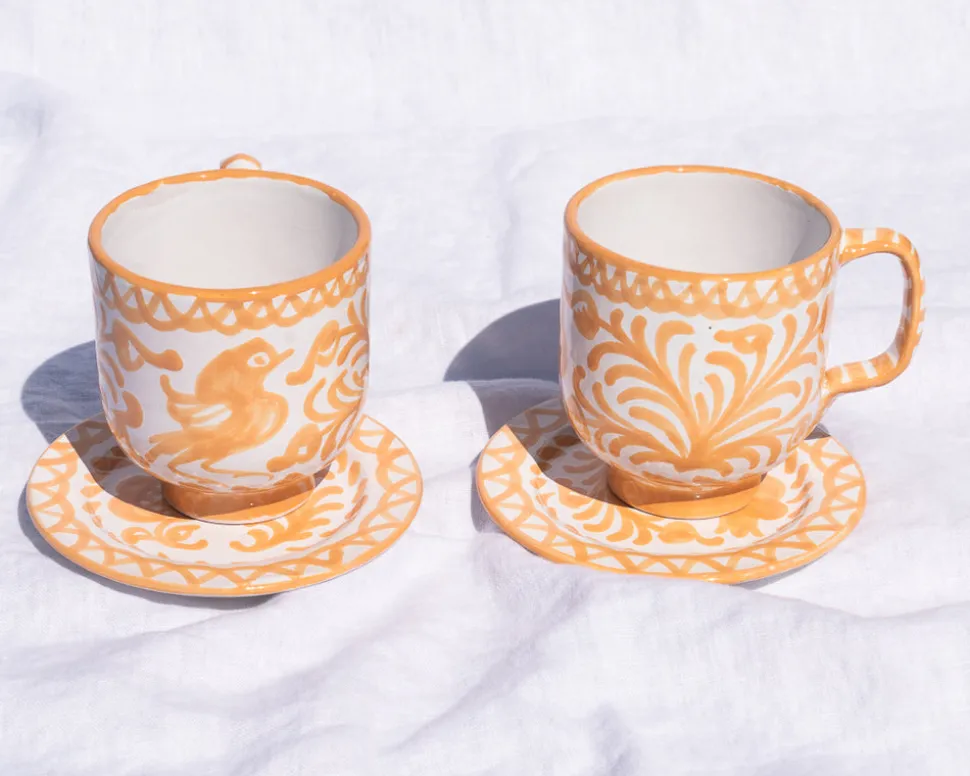 Casa Melocoton Mug with Hand-painted Designs
