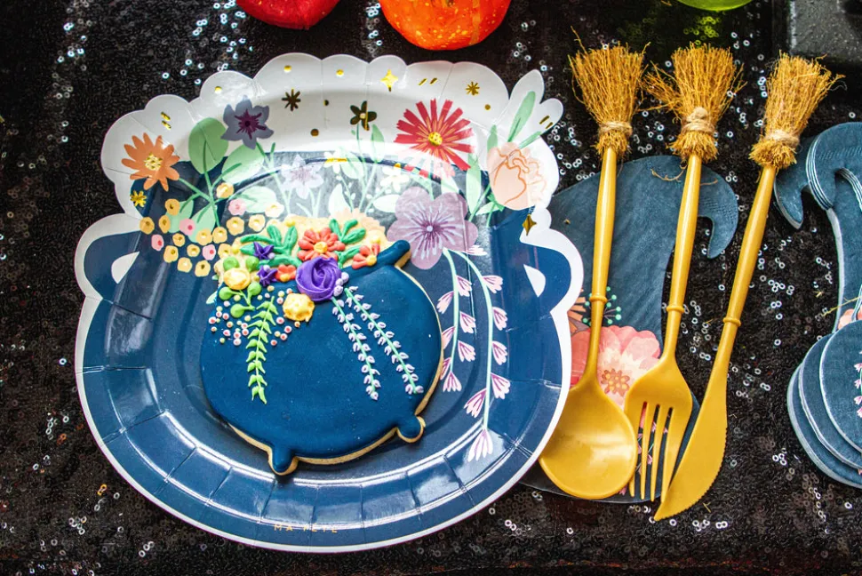 Cauldron Dinner Plates