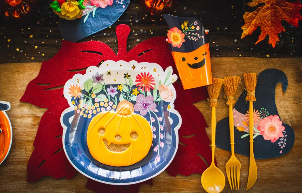 Cauldron Dinner Plates