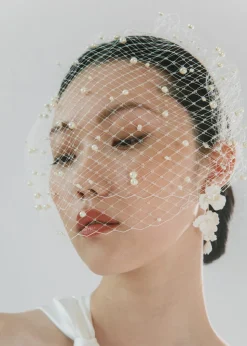 Chareese Beehive in Cream