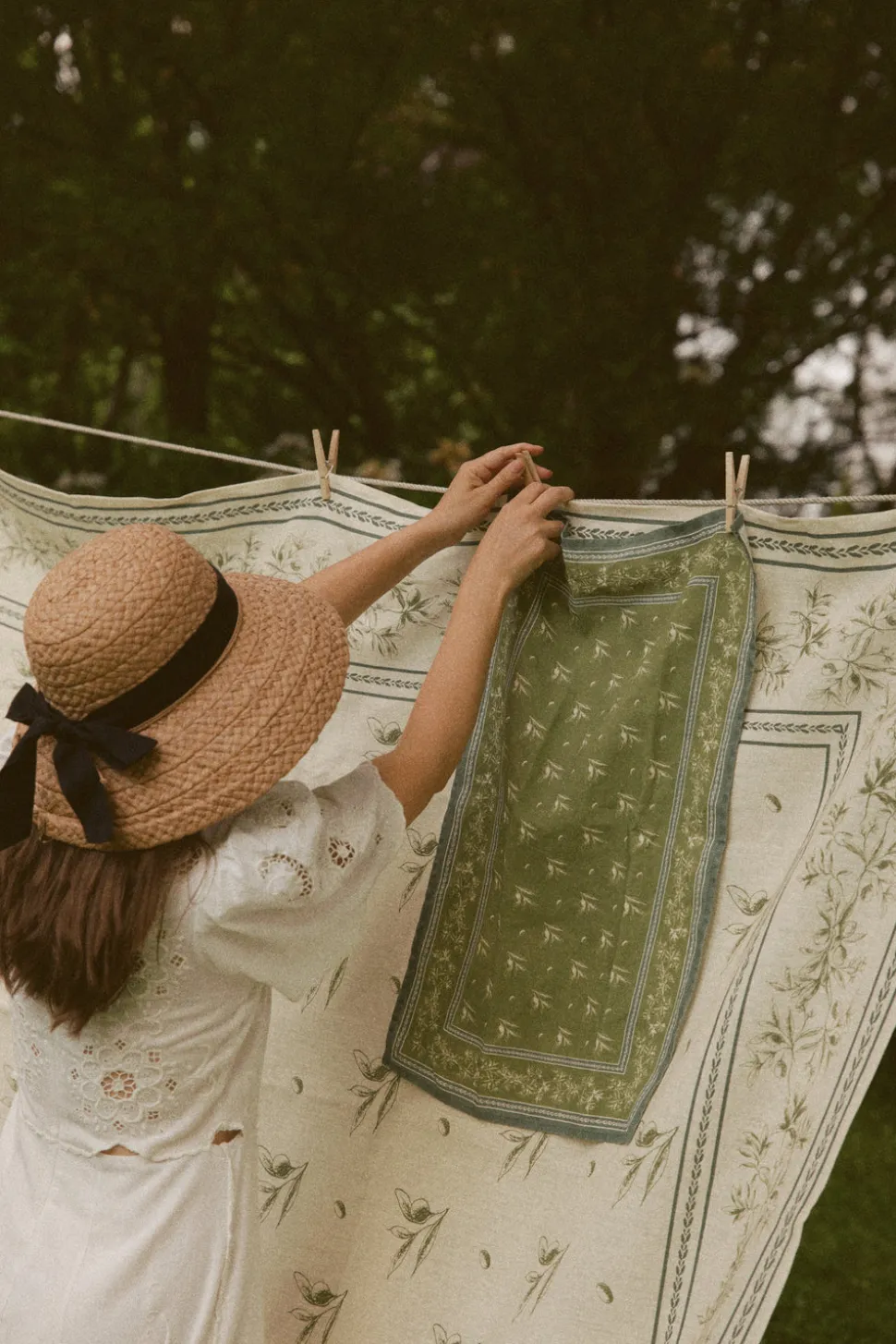 Cipoletti x Nadia Co. Fine Italian Linen Hand Towel