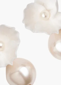Clarabel Earrings in Cream