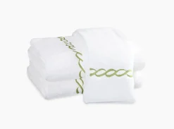 Classic Chain Bath Collection
