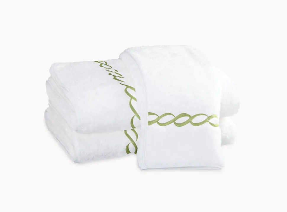 Classic Chain Bath Collection