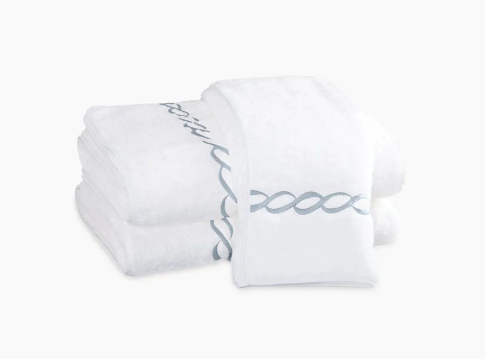 Classic Chain Bath Collection