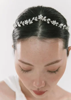 Dania Tiara in Crystal