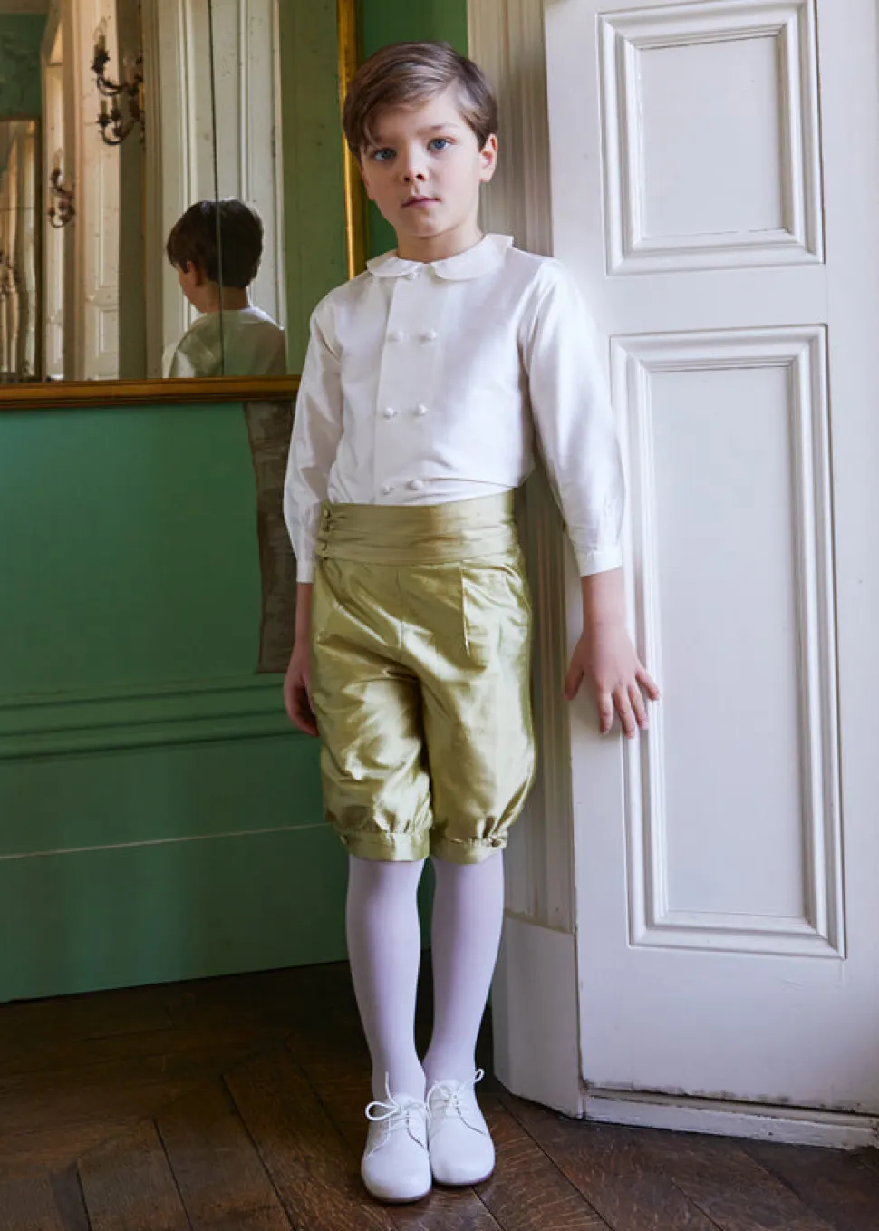 Double-Breasted Peter Pan Collar Shirt in White
