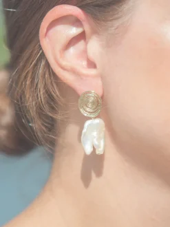 Dune Earrings in White