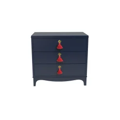 Easton Chest