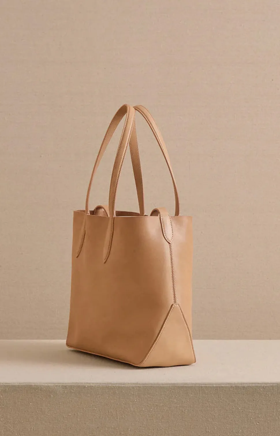 Eleanor 30 in Supple Soft Natural