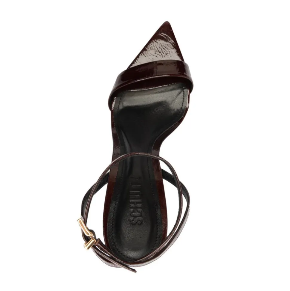 Elisha Sandal in Maplewood