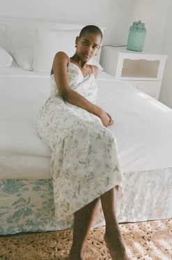 Elissa Dress in White Hibiscus