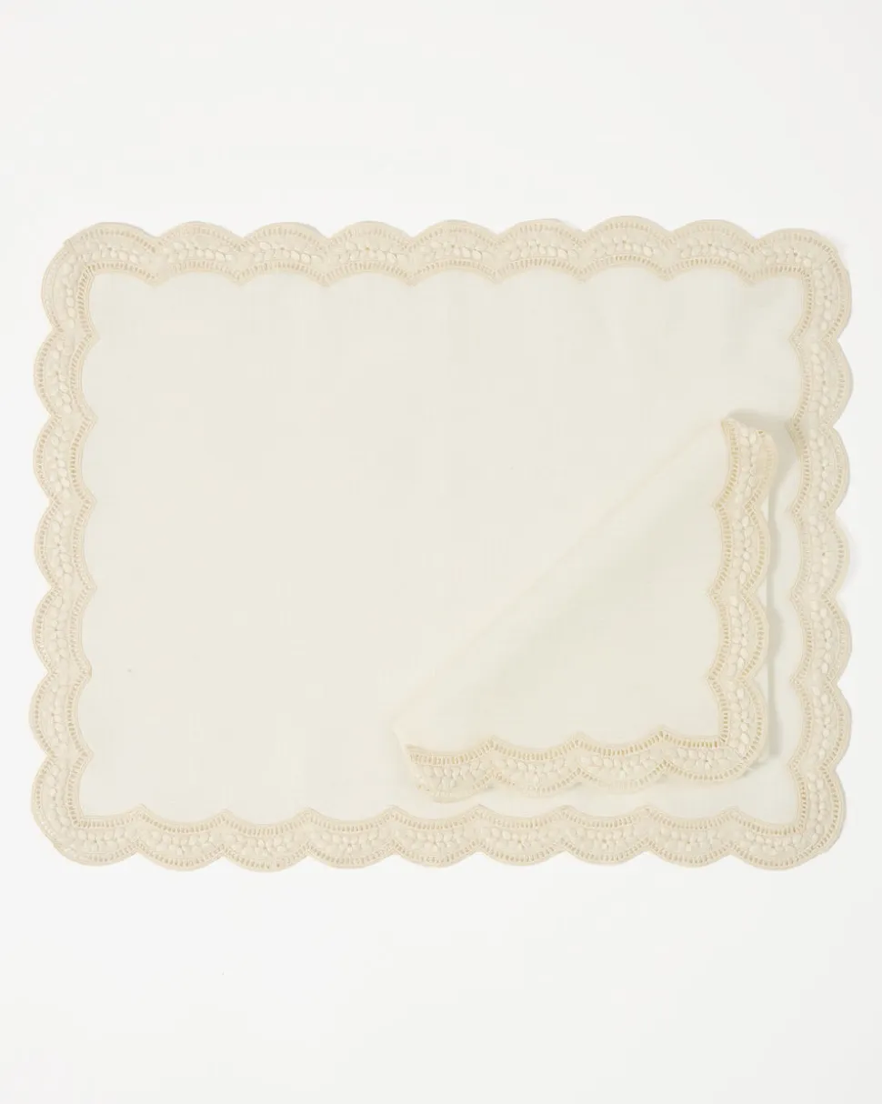 Emilia Scallop Embroidered Napkin