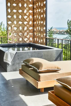 Etéreo, 1-Night Stay
