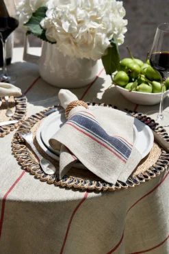 Eze 60x60 Tablecloth in Ivory & Red