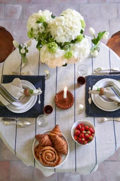 Eze 60x60 Tablecloth in Ivory & Blue