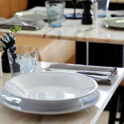 Friso Collection Dinner Plates in White, Set of 6