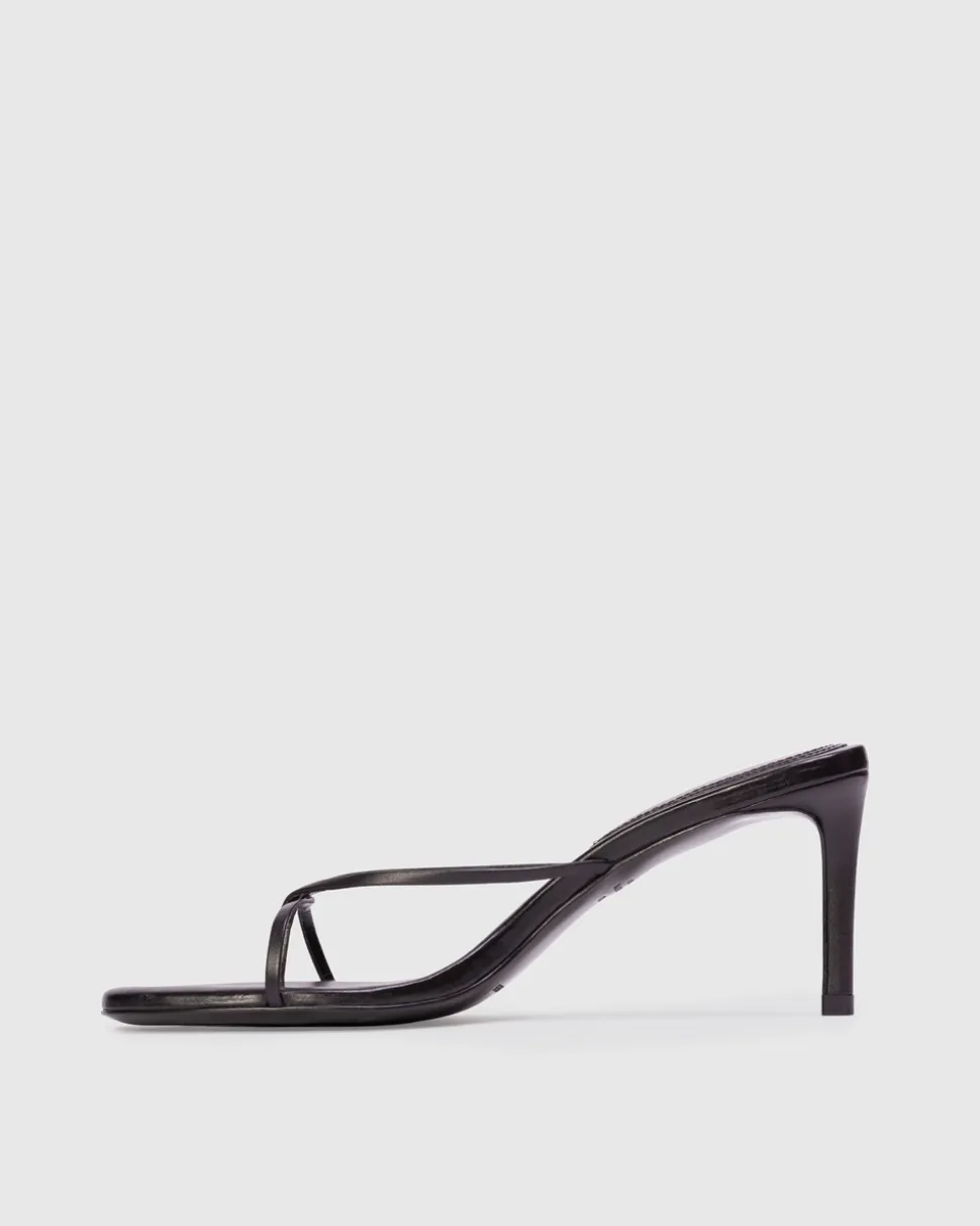 Gem 65 in Black Leather