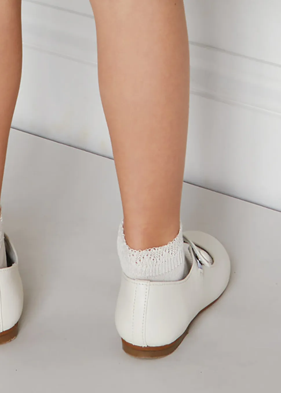 Girls Leather Mary Jane Shoes in Ivory