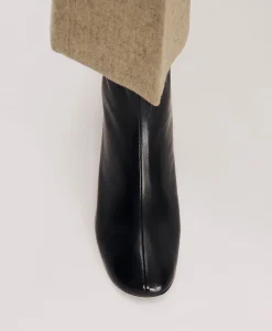 Glove Boot in Dark Oxblood