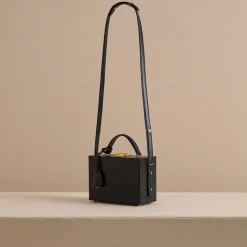 Grace 18 in Smooth Calf Black