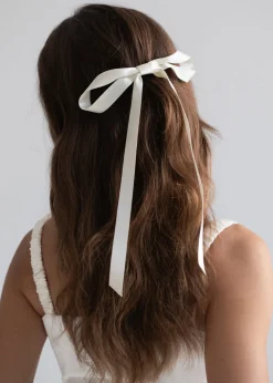 Gretta Bow Barrette in Cream