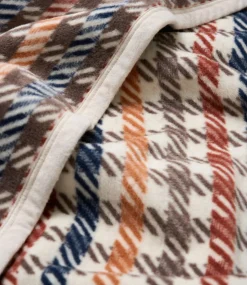 Hampton Houndstooth Blanket