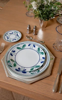 Hexagon Charger