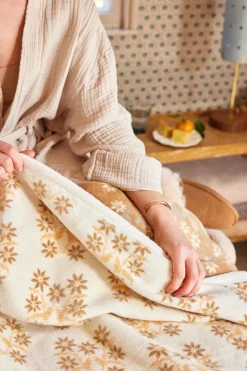 Highlands Floral Blanket