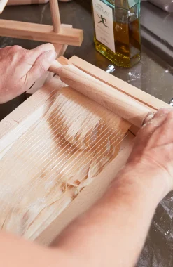 Italian Pasta Chitarra with Rolling Pin, Large
