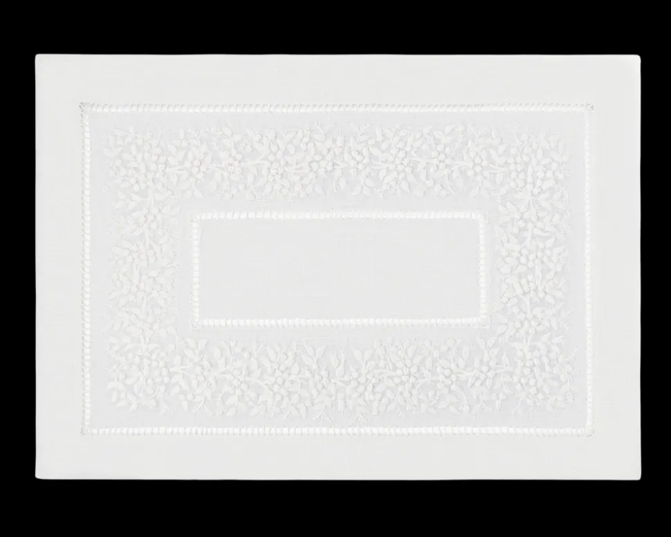 Jardin Classic Linen Placemat in Six Colors