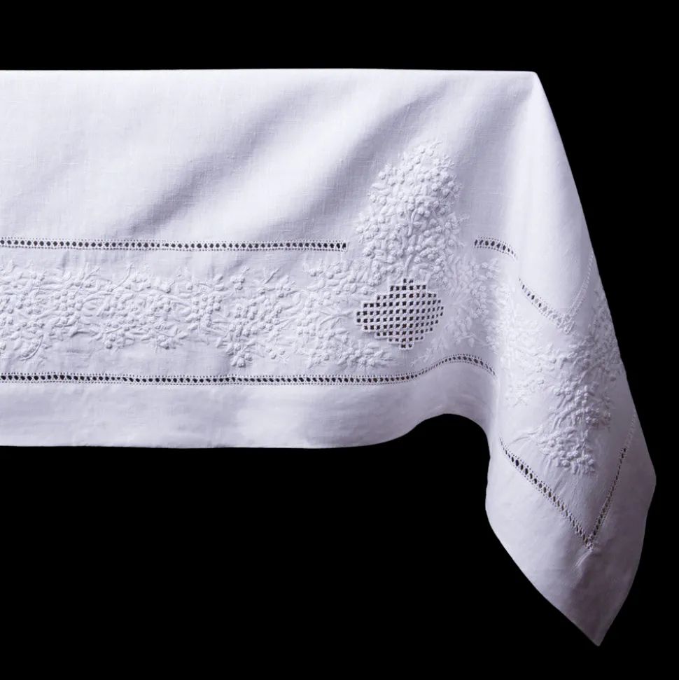 Jardin Classic Tablecloth in Italian Linen in Six Colors